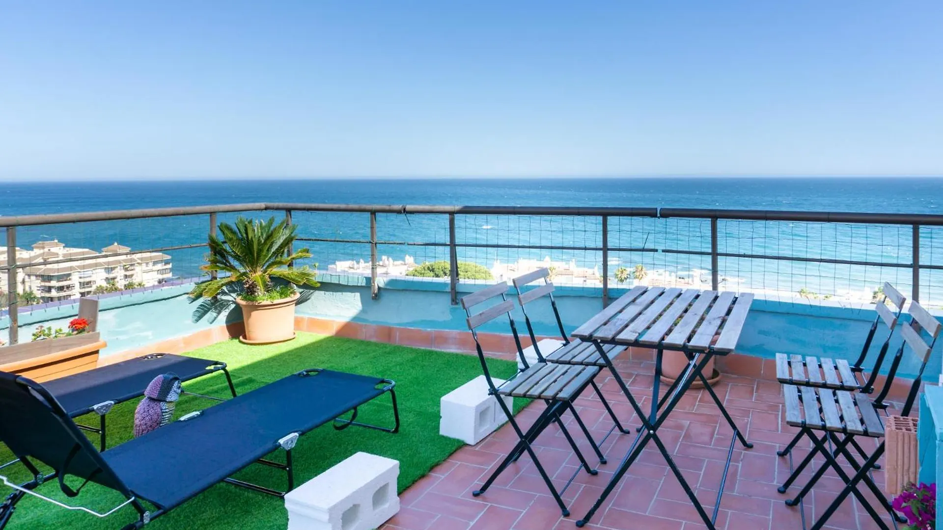 Calypso Sea Views Apartment Málaga